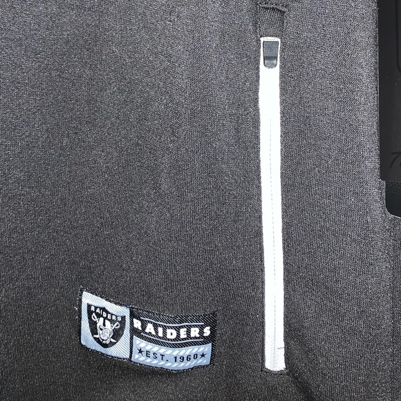 🏈⚔️🏴‍☠️☠️ Las Vegas Raiders Stacked NFL Football Hoodie ☠️🏴‍☠️⚔️🏈 - Picture 9 of 11